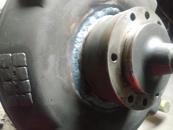 铸铁泵体焊接修复2.jpg